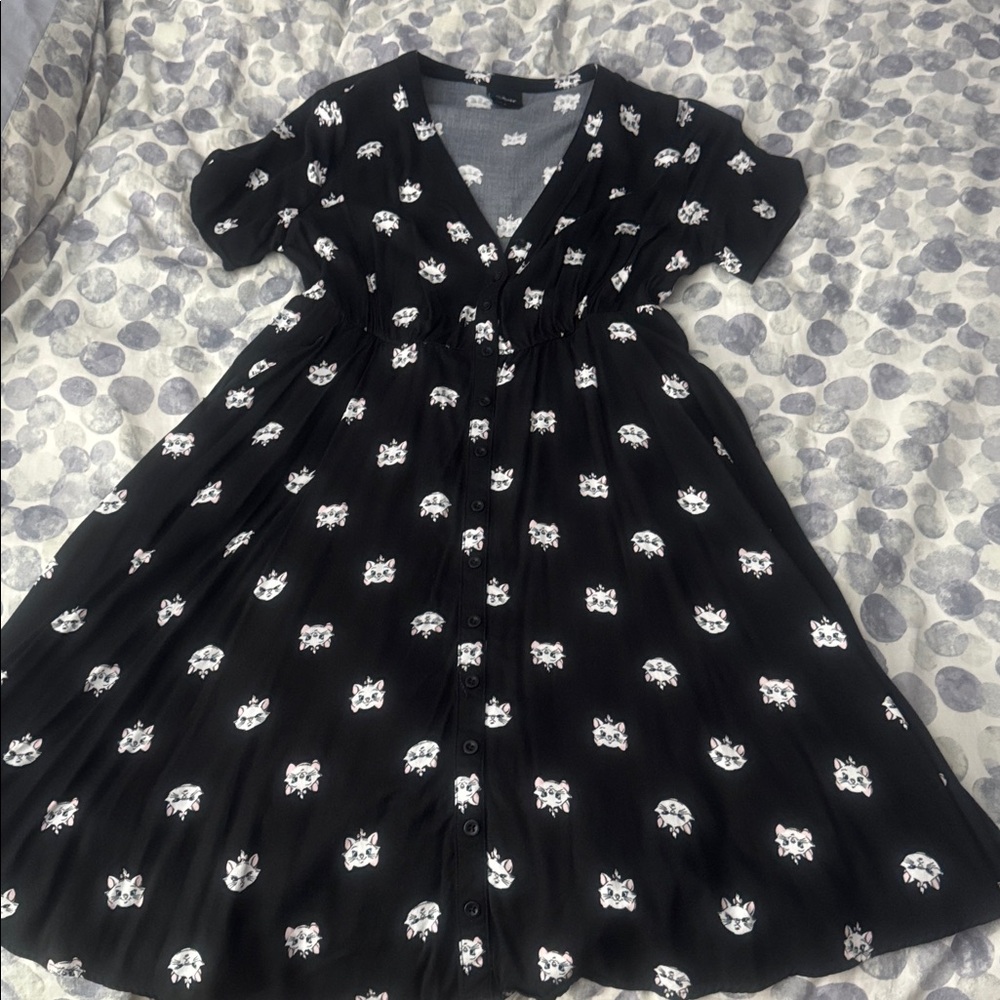 Disney Gray and Black.  Marie from the Aristocats